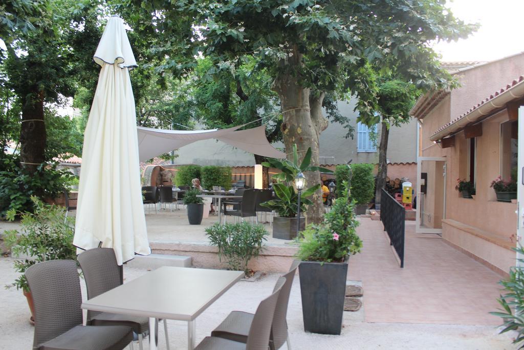 Le Clos Des Acacias Signes Kültér fotó