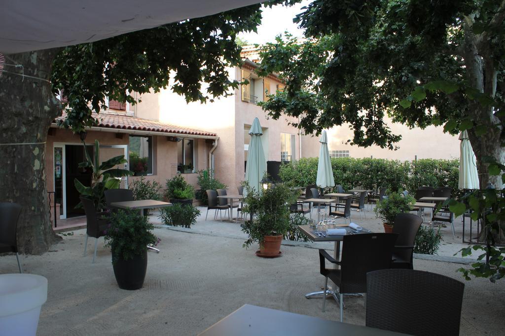 Le Clos Des Acacias Signes Kültér fotó